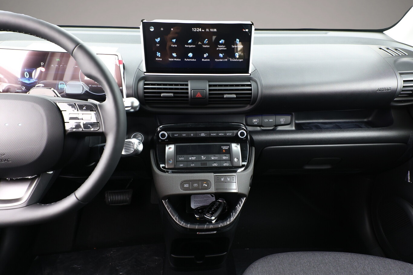 Hyundai INSTER (06/2026, ELECTRIC)