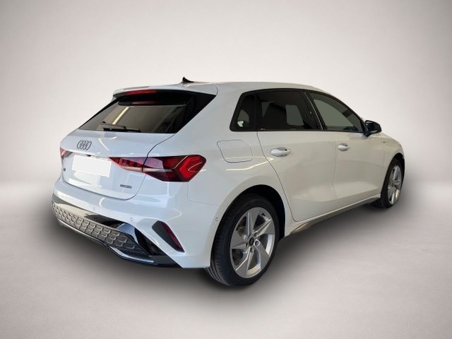 Audi A3, image 4 of 5