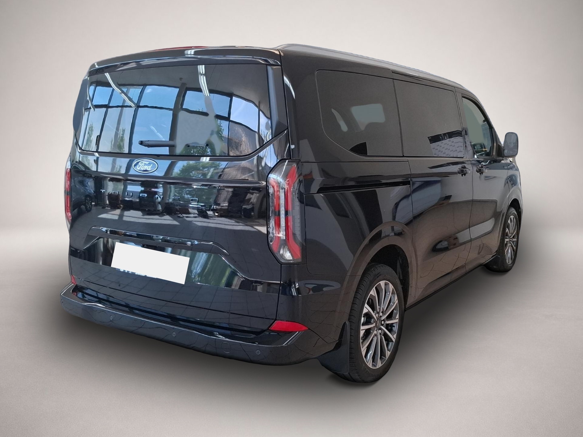 Ford Tourneo Custom (01/2026, Diesel)