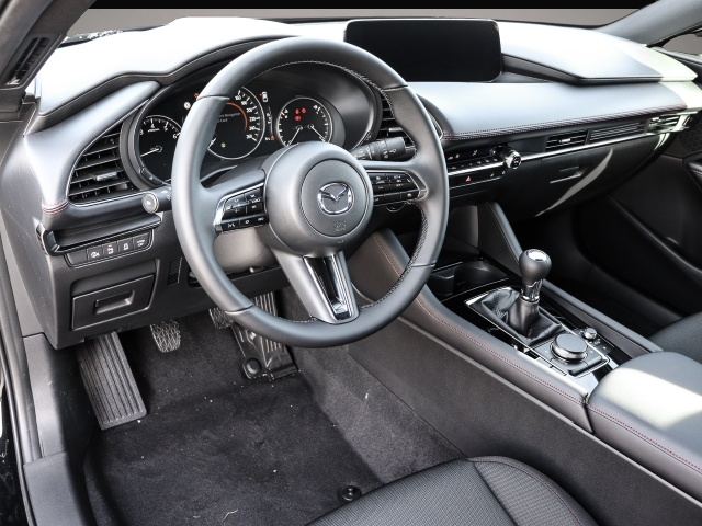 Mazda 3 (03/2026, Benzin)