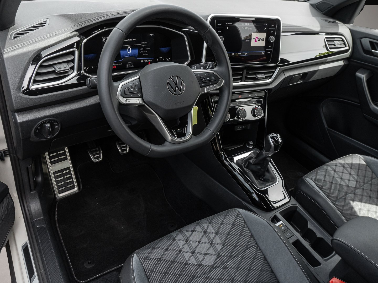 Volkswagen T-Roc (03/2024, Benzin)