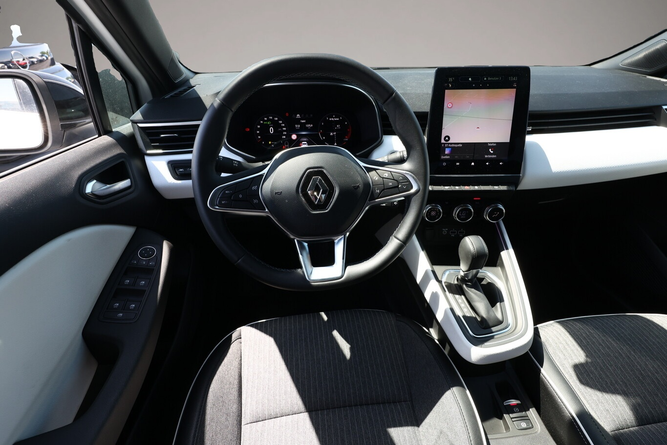 Renault Clio (05/2023, Benzin)