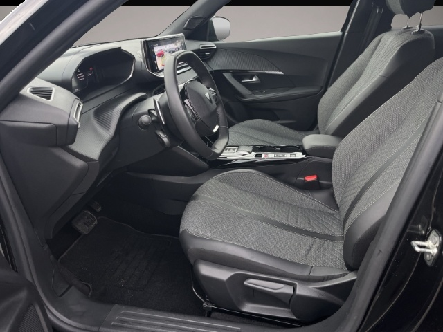 Peugeot 2008 (11/2023, Benzin)