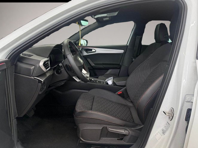 Seat Leon (08/2025, Benzin)