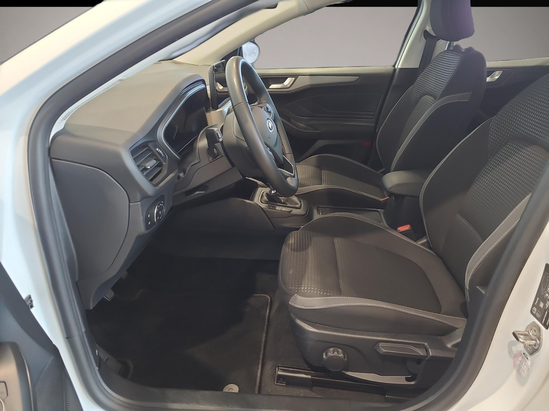 Ford Focus (07/2022, Benzin)