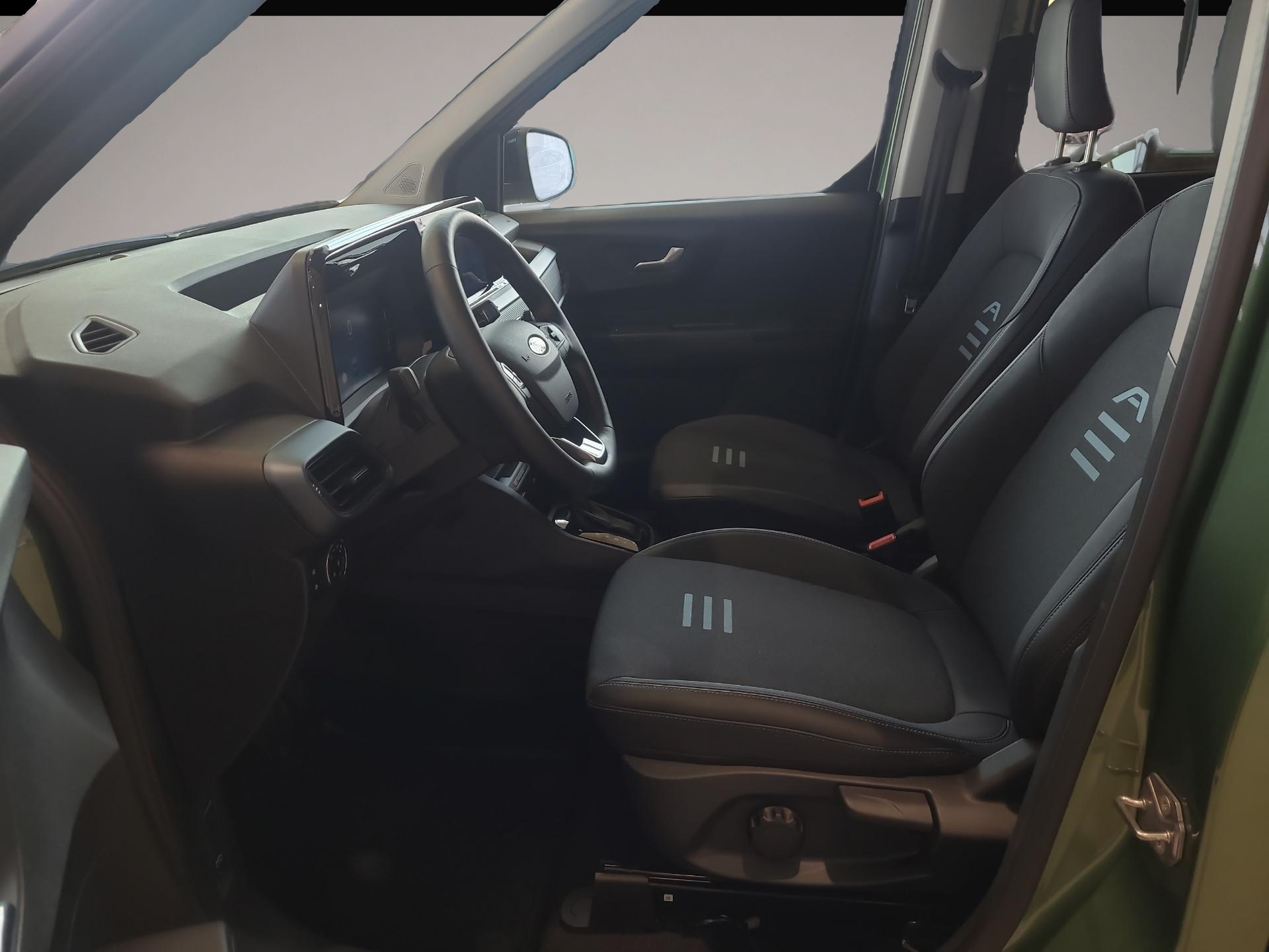 Ford Tourneo Courier (05/2025, Benzin)