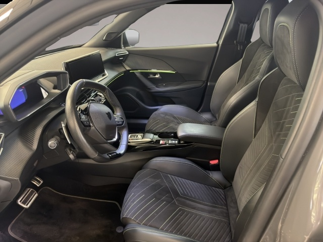 Peugeot 2008 (12/2023, Benzin)