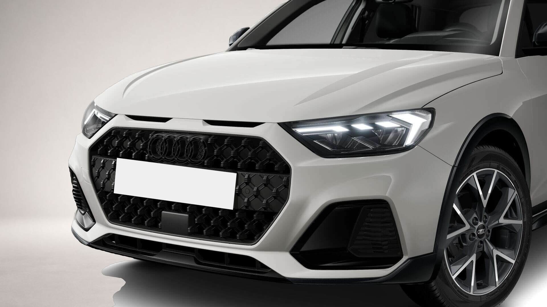 Audi A1 (08/2024, Benzin)