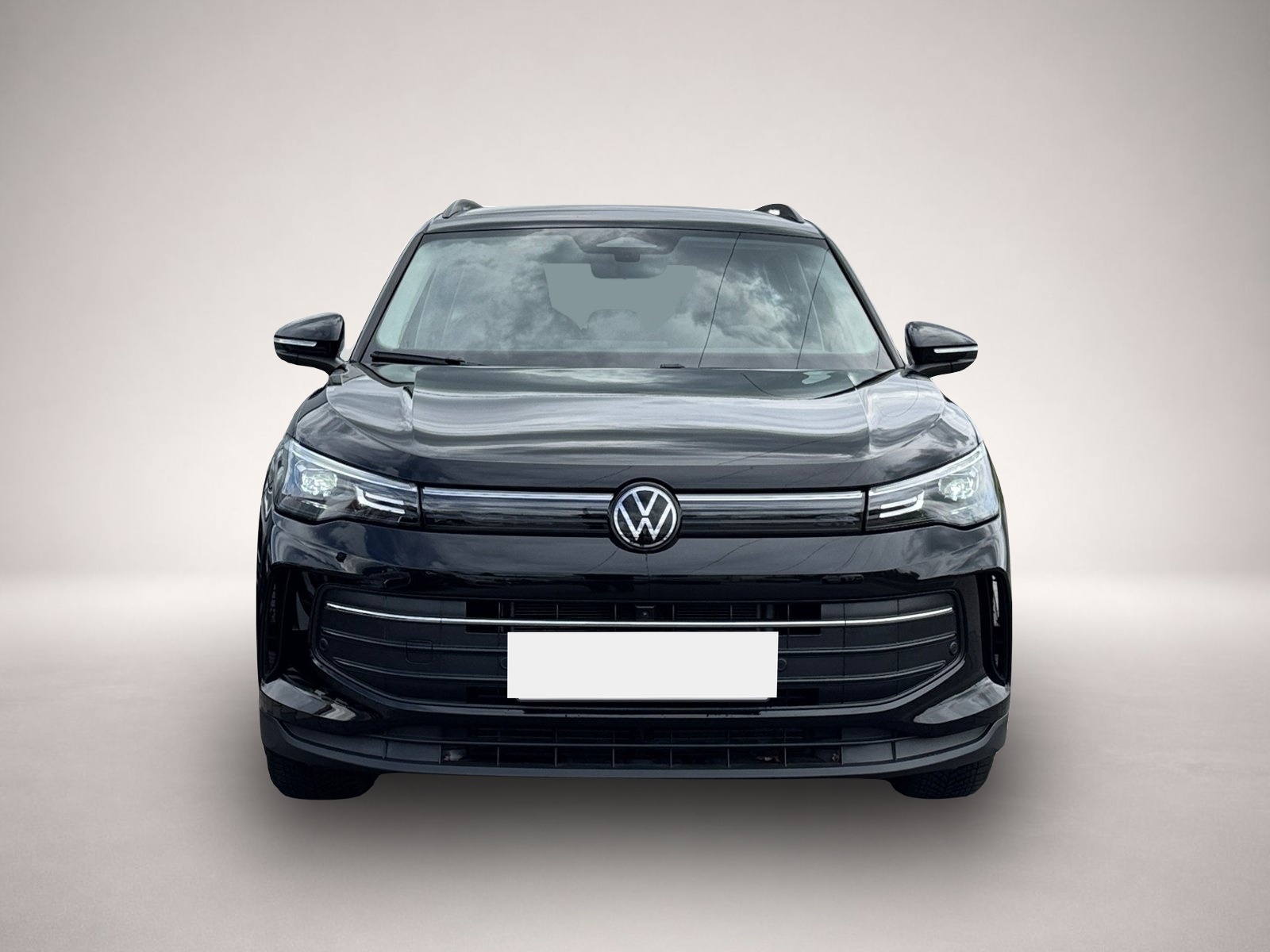 Volkswagen Tiguan (10/2025, Benzin)