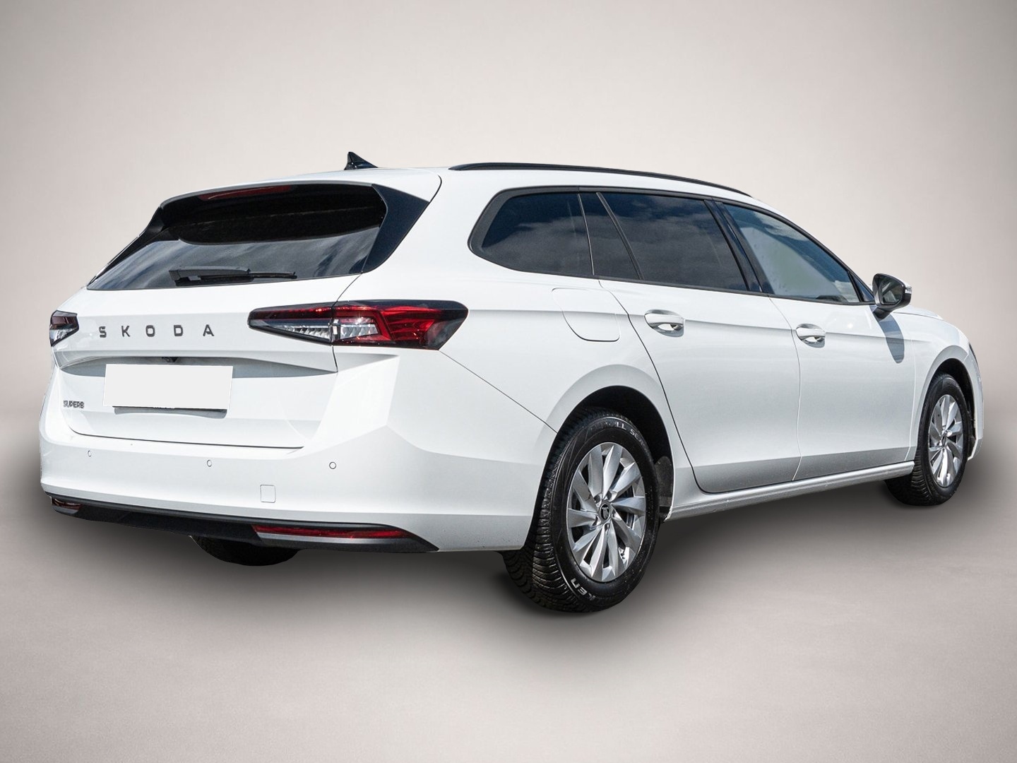 Skoda Superb (07/2025, Benzin)