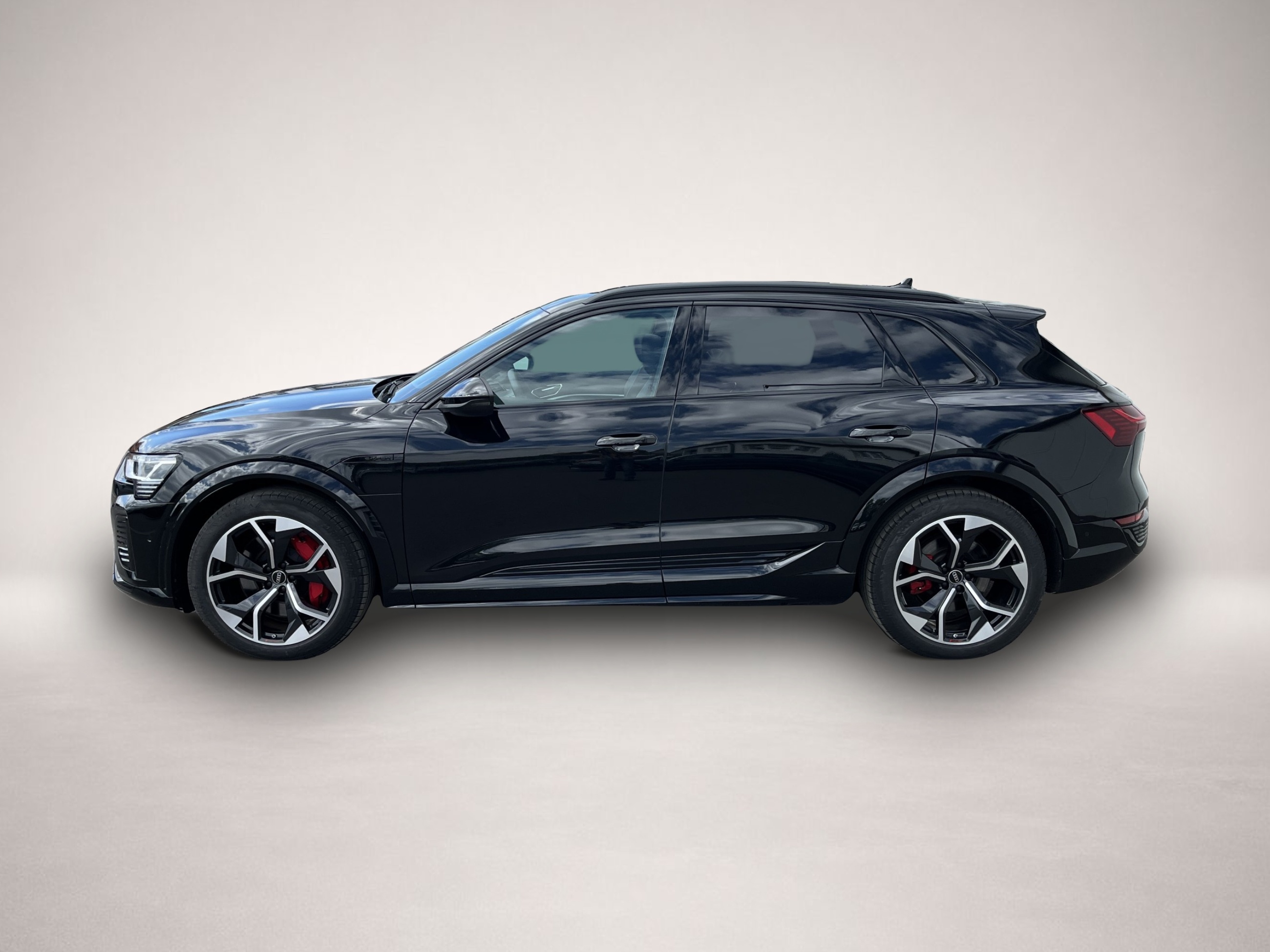 Audi SQ8 e-tron (02/2024, ELECTRIC)