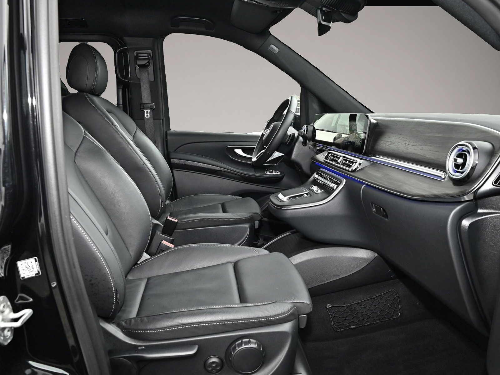Mercedes-Benz V 300 (01/2025, Diesel)
