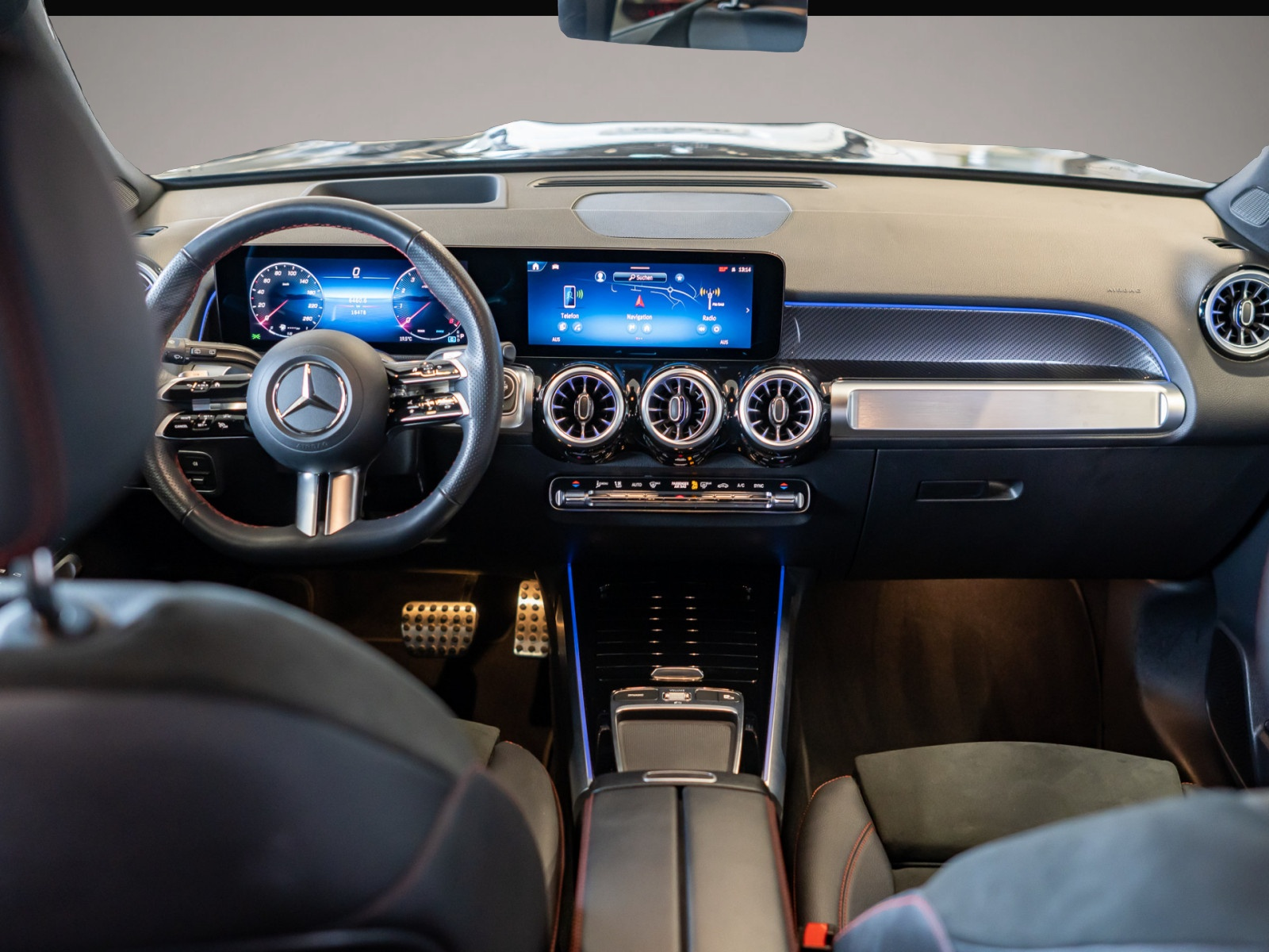 Mercedes-Benz GLB 250 (12/2024, Benzin)