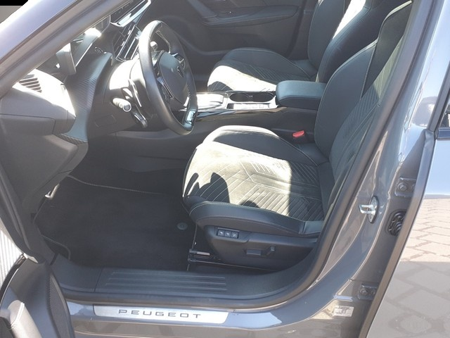 Peugeot 2008 (03/2024, Benzin)