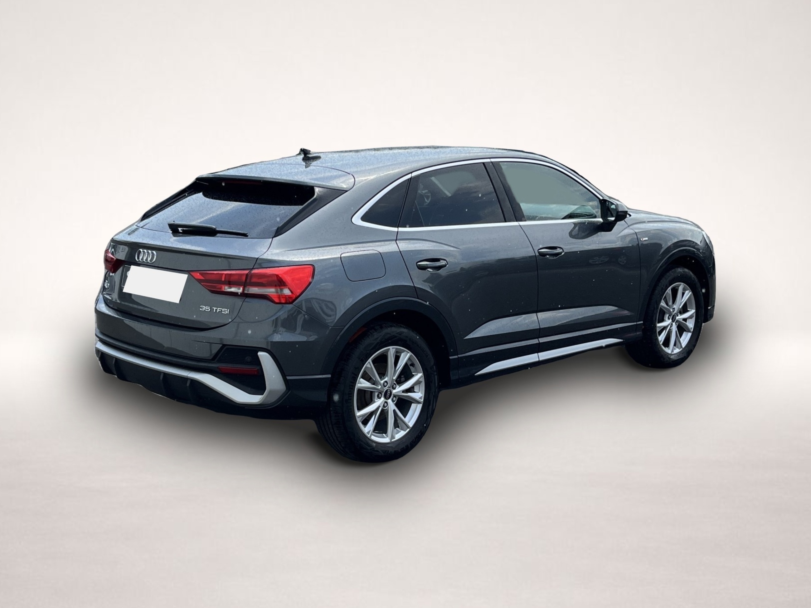 Audi Q3 (12/2022, Benzin)