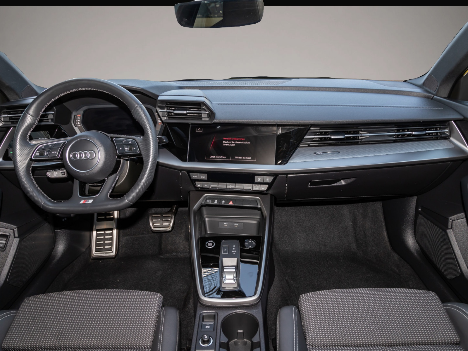 Audi A3 (08/2023, Benzin)