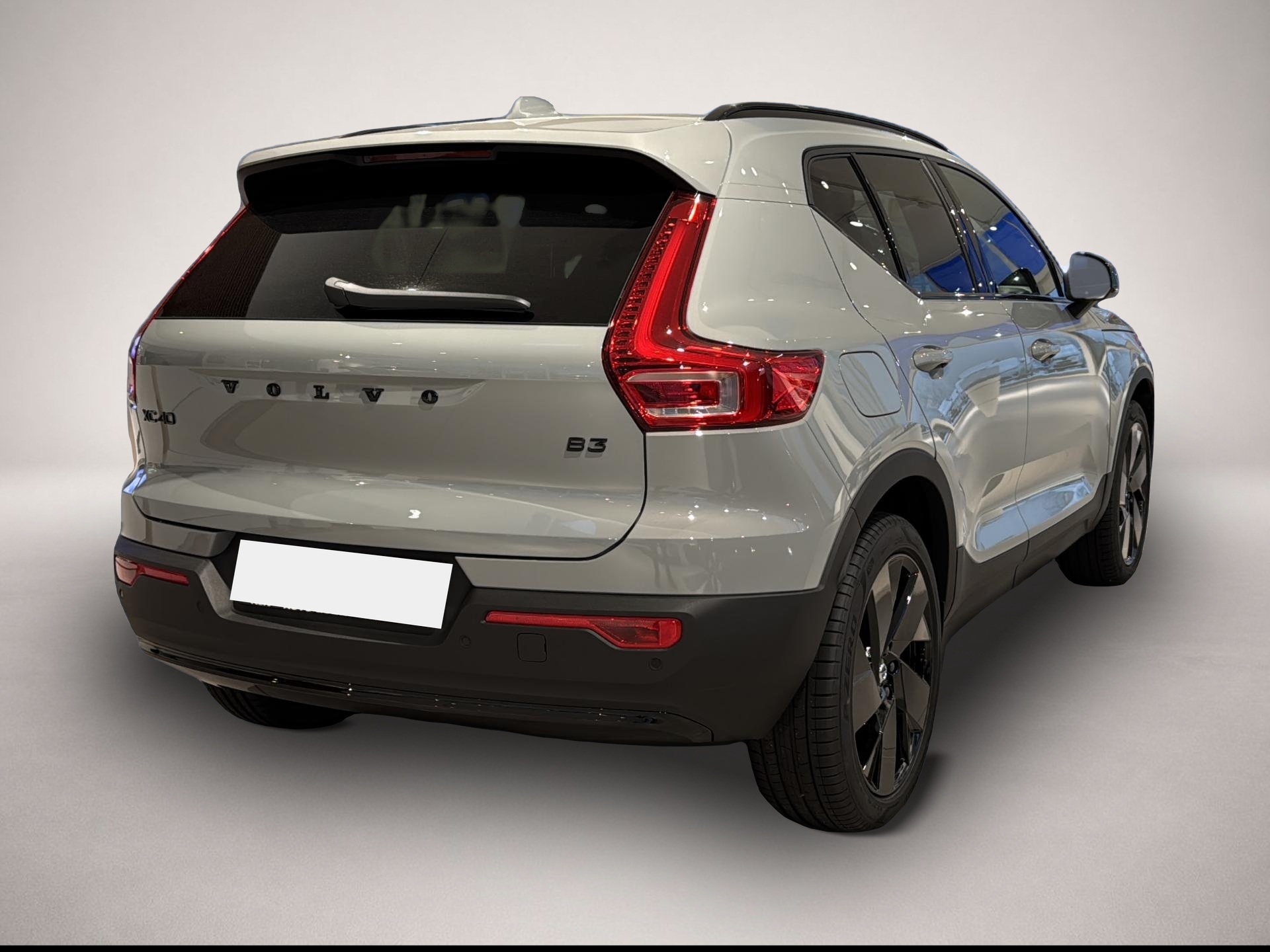 Volvo XC40 (11/2025, Benzin)