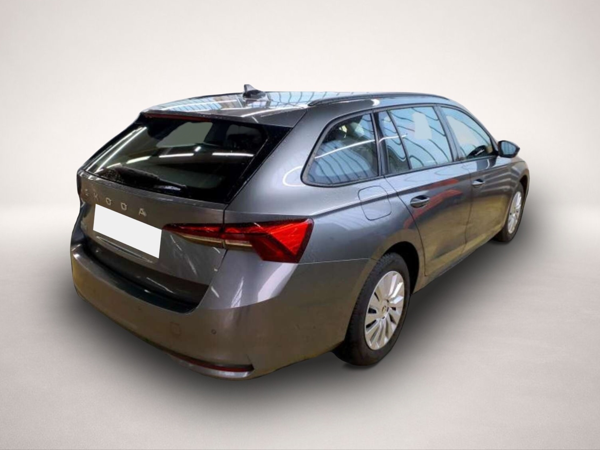 Skoda Octavia, image 2 of 3