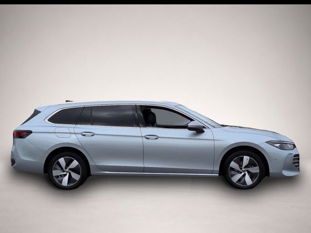 Volkswagen Passat Variant (04/2025, Benzin)
