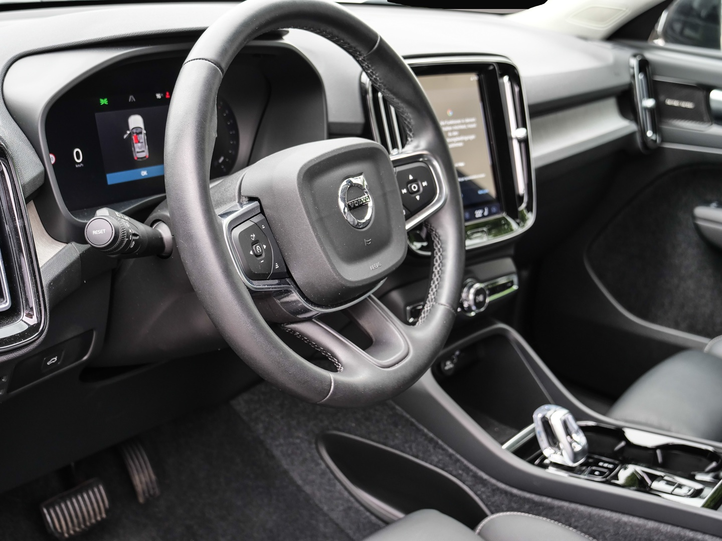 Volvo XC40 (06/2023, Benzin)