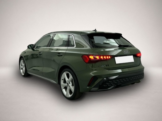 Audi A3 (12/2025, Benzin)