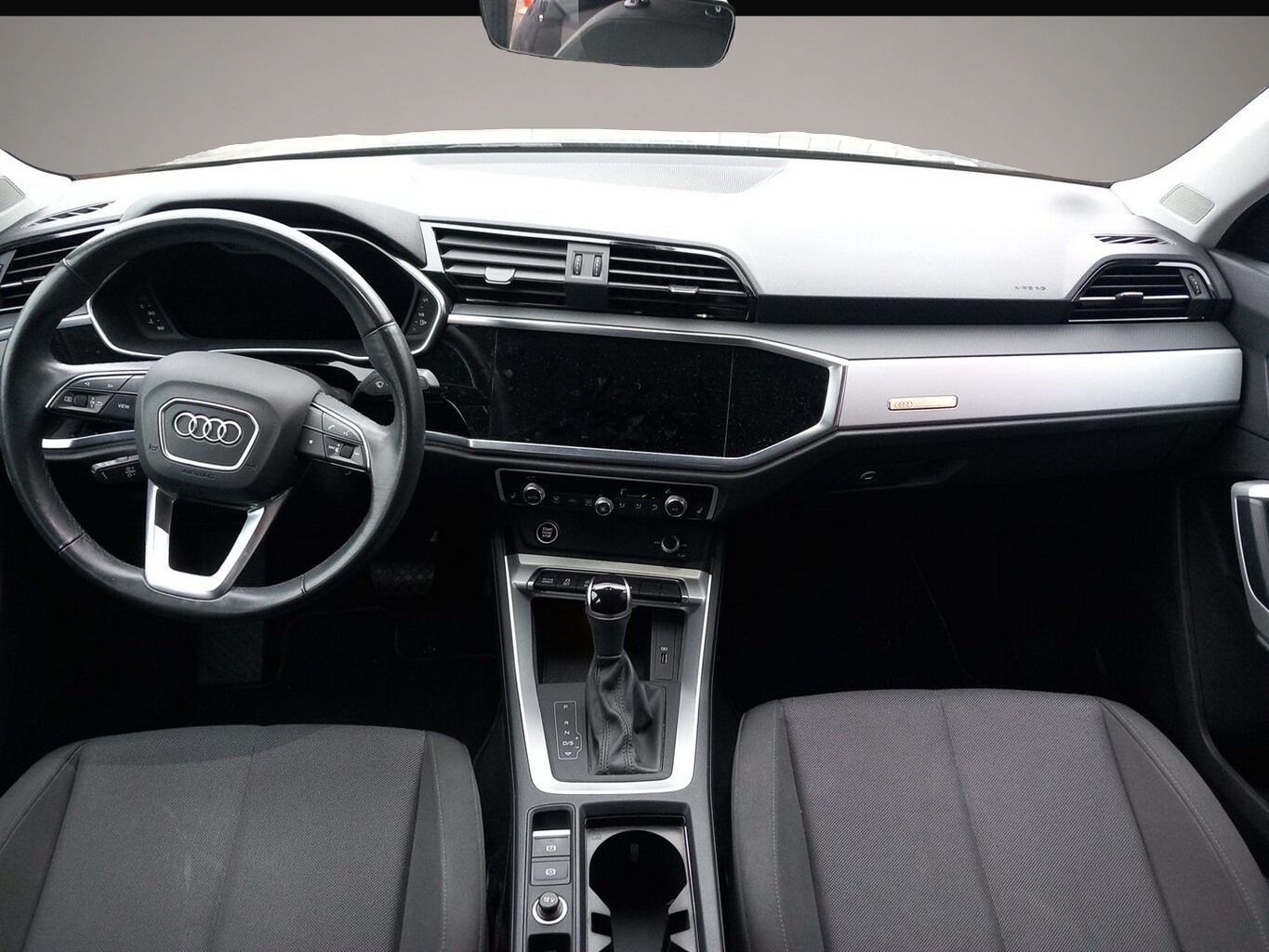 Audi Q3 (10/2020, Benzin)