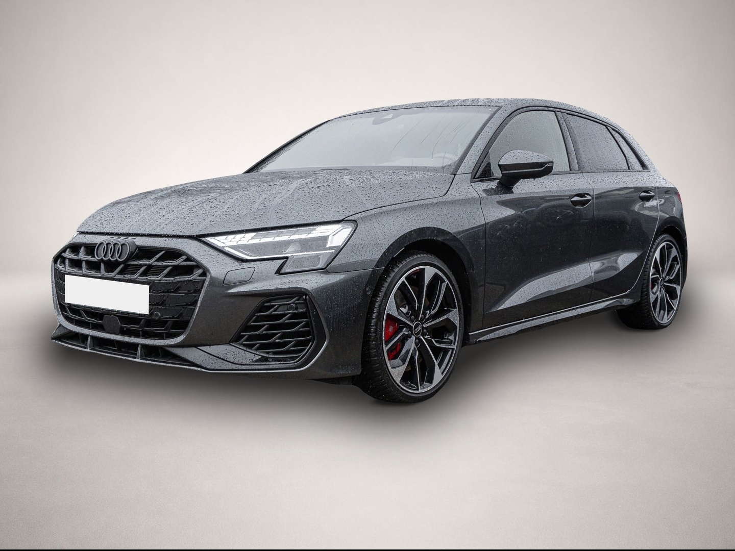 Audi quattro (01/2025, Benzin)
