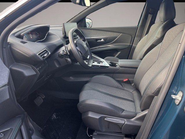 Peugeot 3008 (11/2023, Benzin)