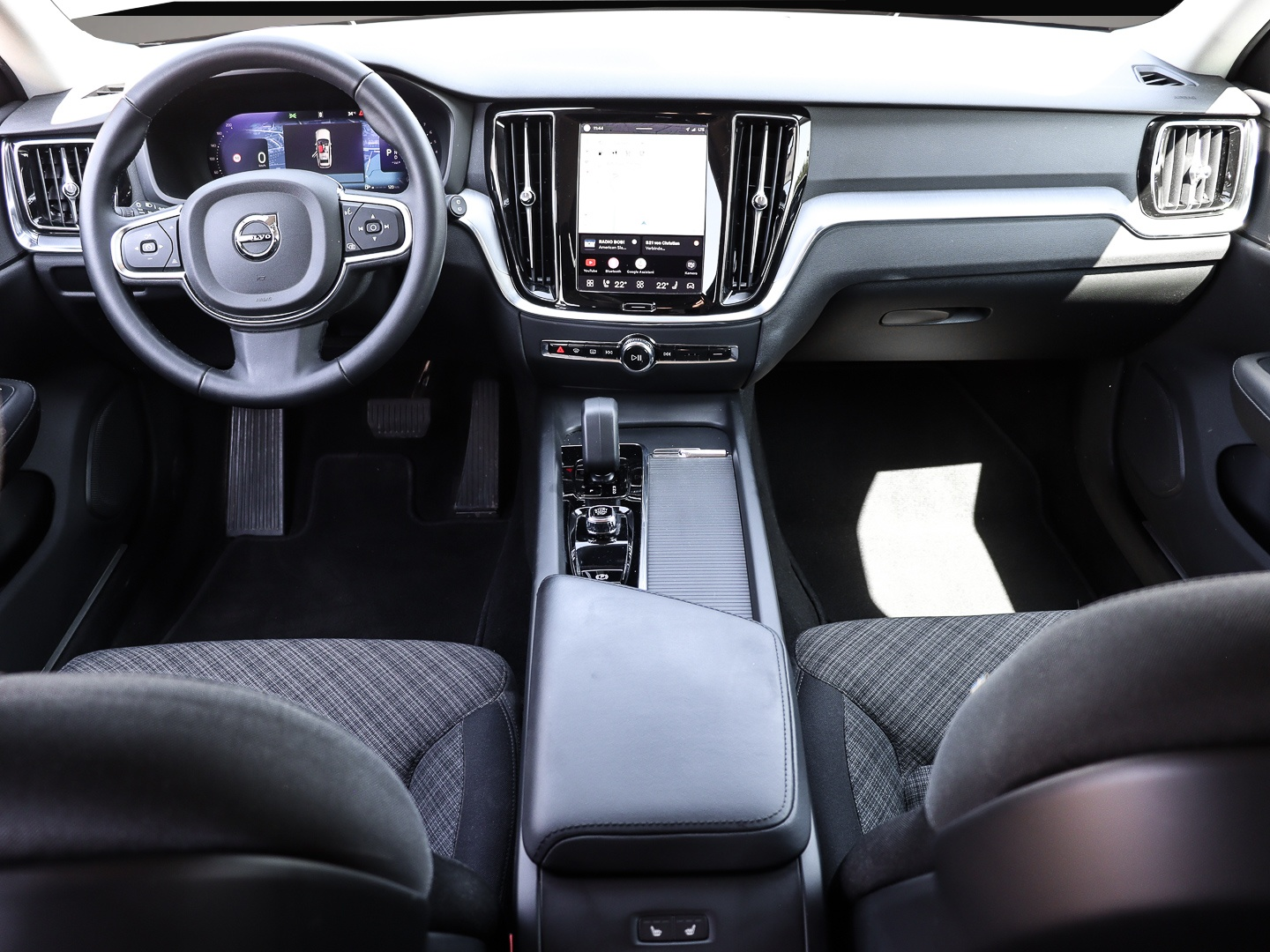 Volvo V60 (06/2024, Benzin)