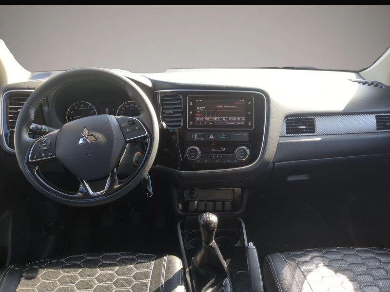 Mitsubishi Outlander (12/2017, )