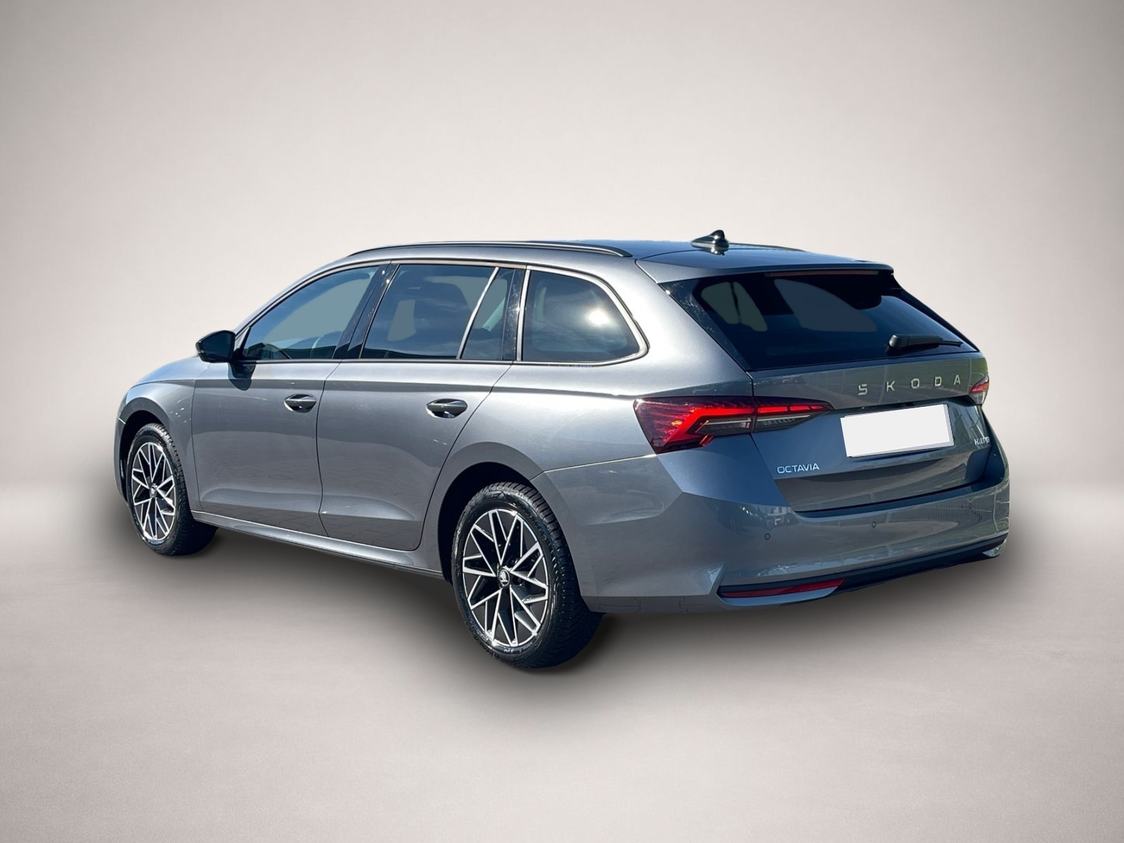 Skoda Octavia (12/2025, Benzin)