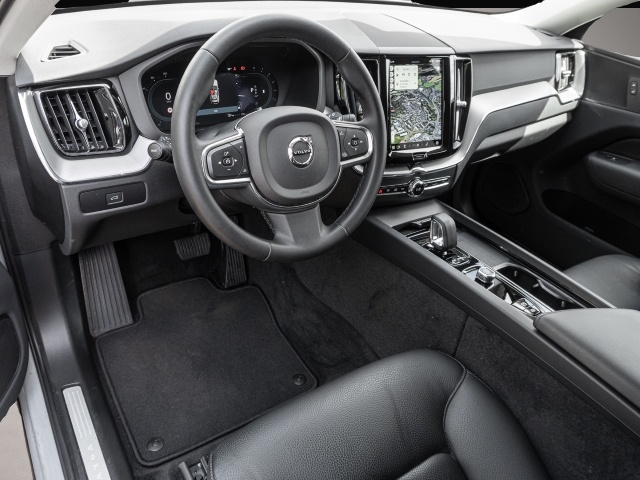Volvo XC60 (12/2023, Benzin)