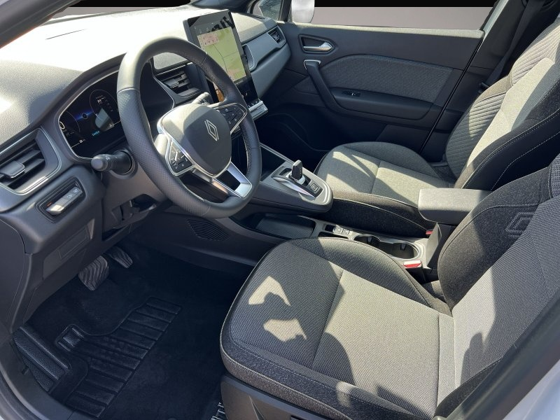 Renault Captur (10/2025, Benzin)
