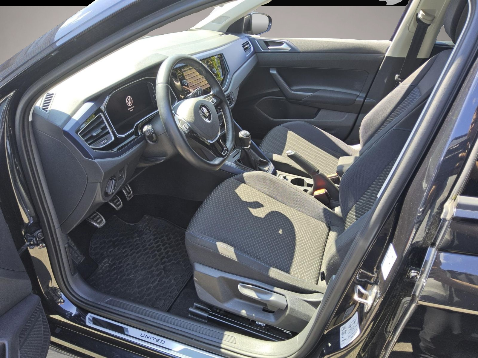 Volkswagen Polo (11/2020, Benzin)