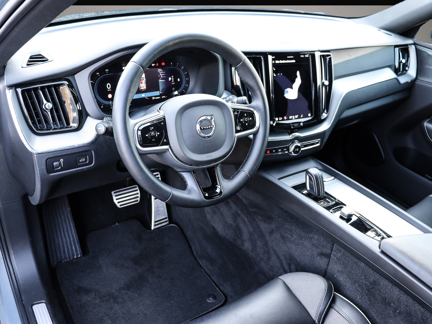 Volvo XC60 (02/2023, Benzin)
