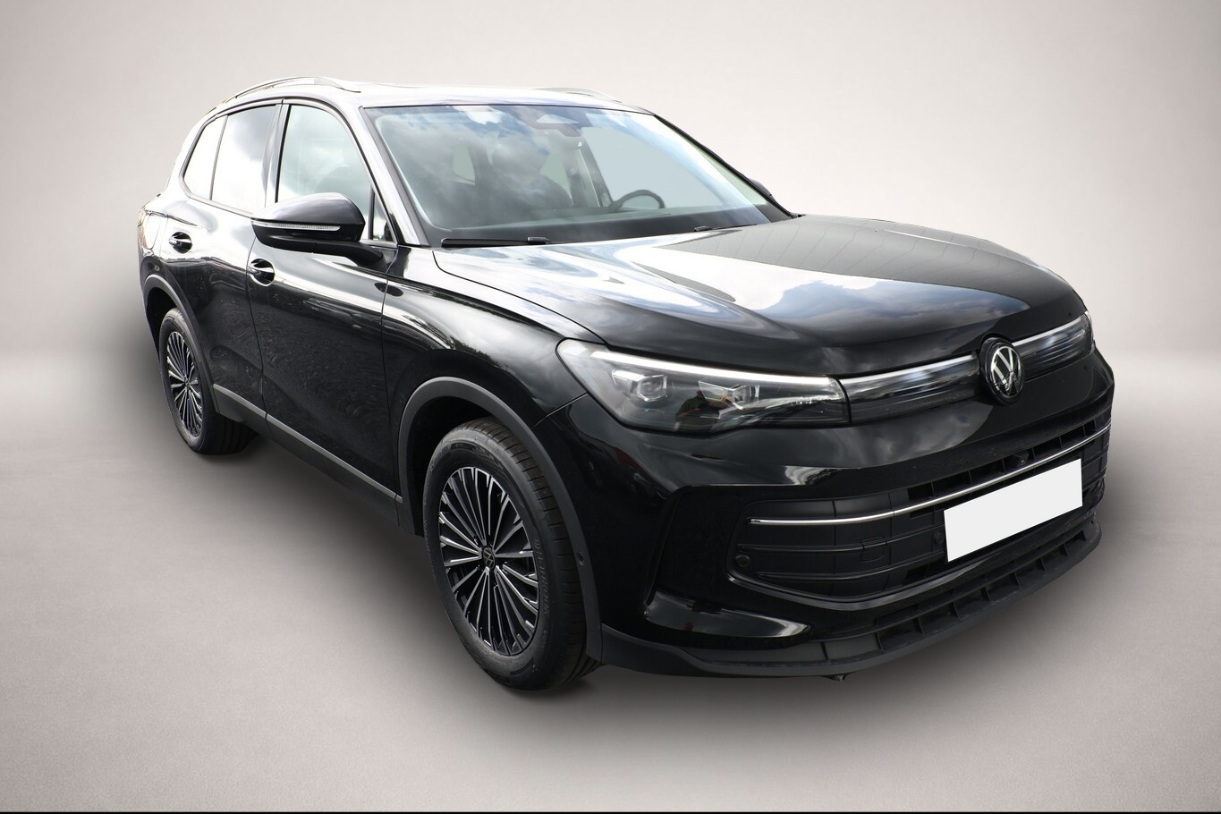 Volkswagen Tiguan (04/2026, Benzin)