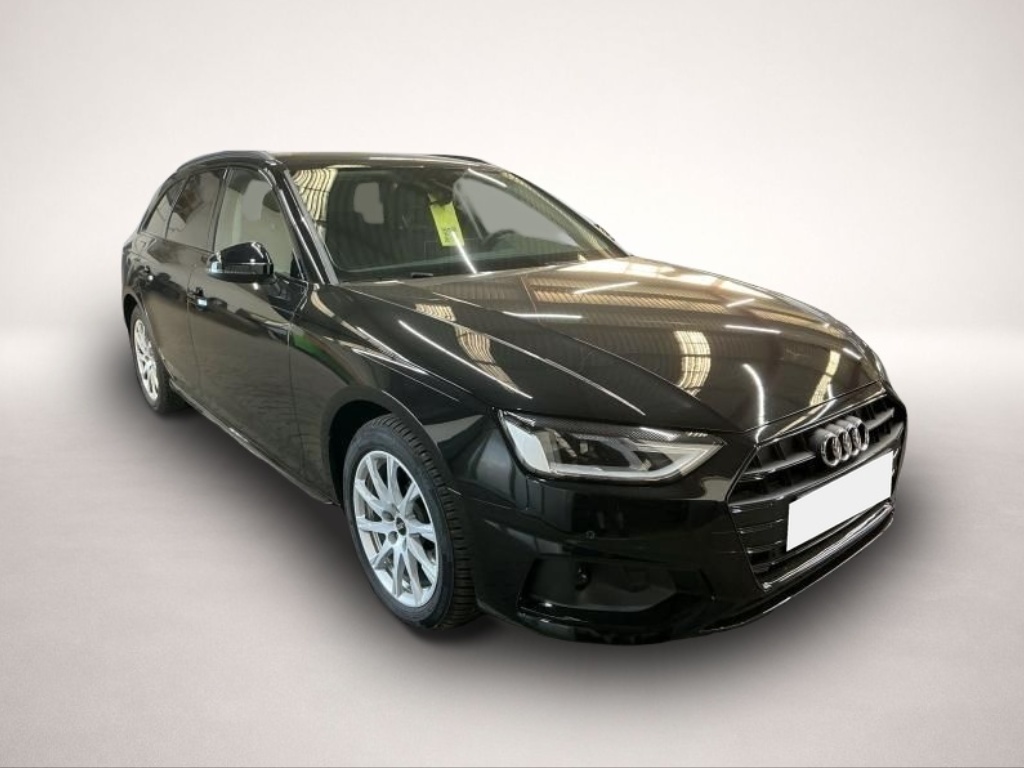 Audi A4 (05/2023, Benzin)