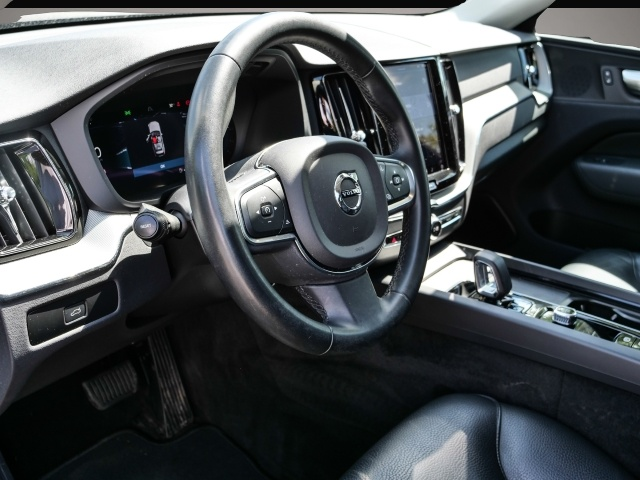 Volvo XC60 (12/2023, Benzin)