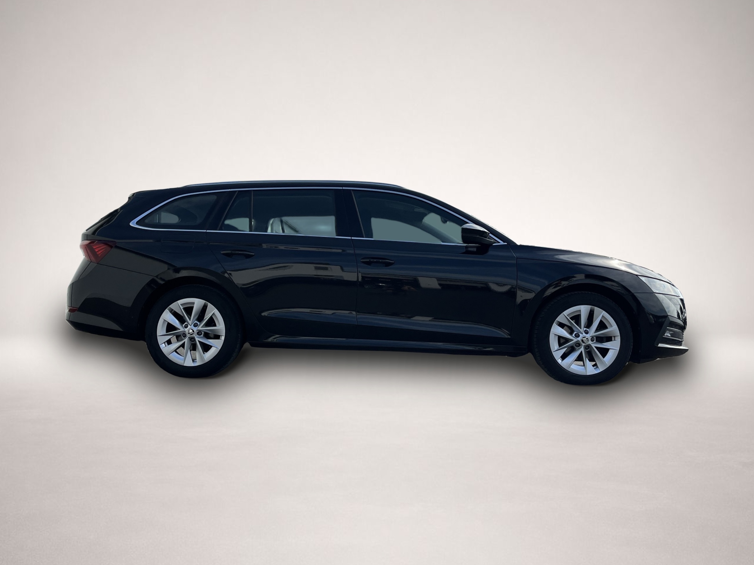 Skoda Octavia (08/2022, )