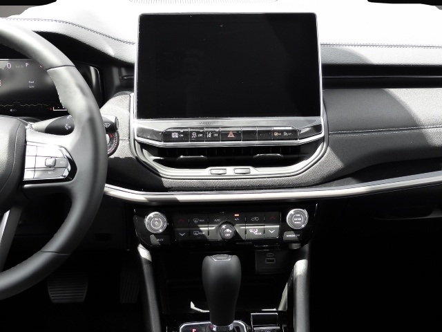 Jeep Compass (08/2022, )