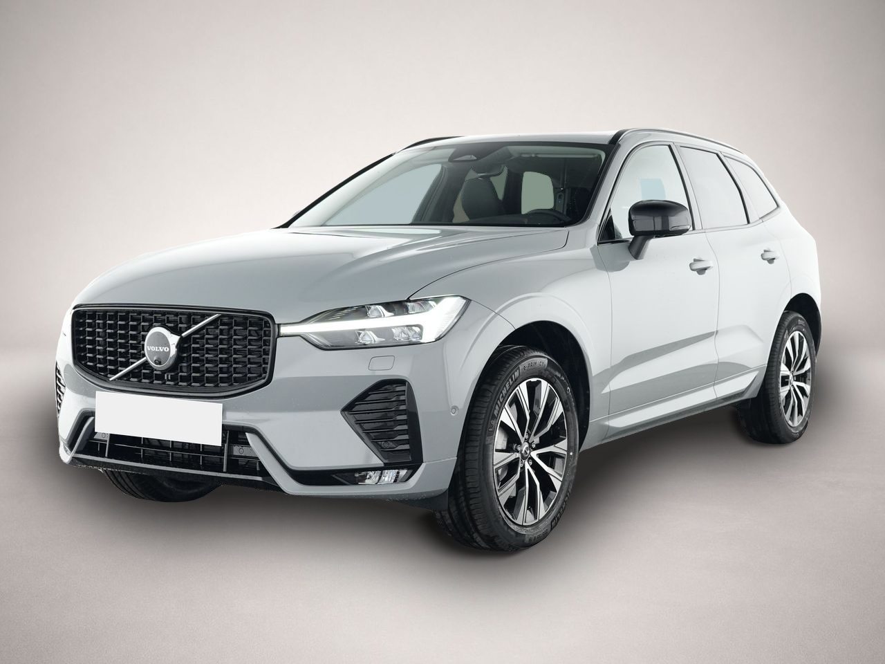 Volvo XC60 (06/2025, Benzin)