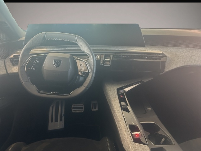 Peugeot 5008 (02/2025, Benzin)