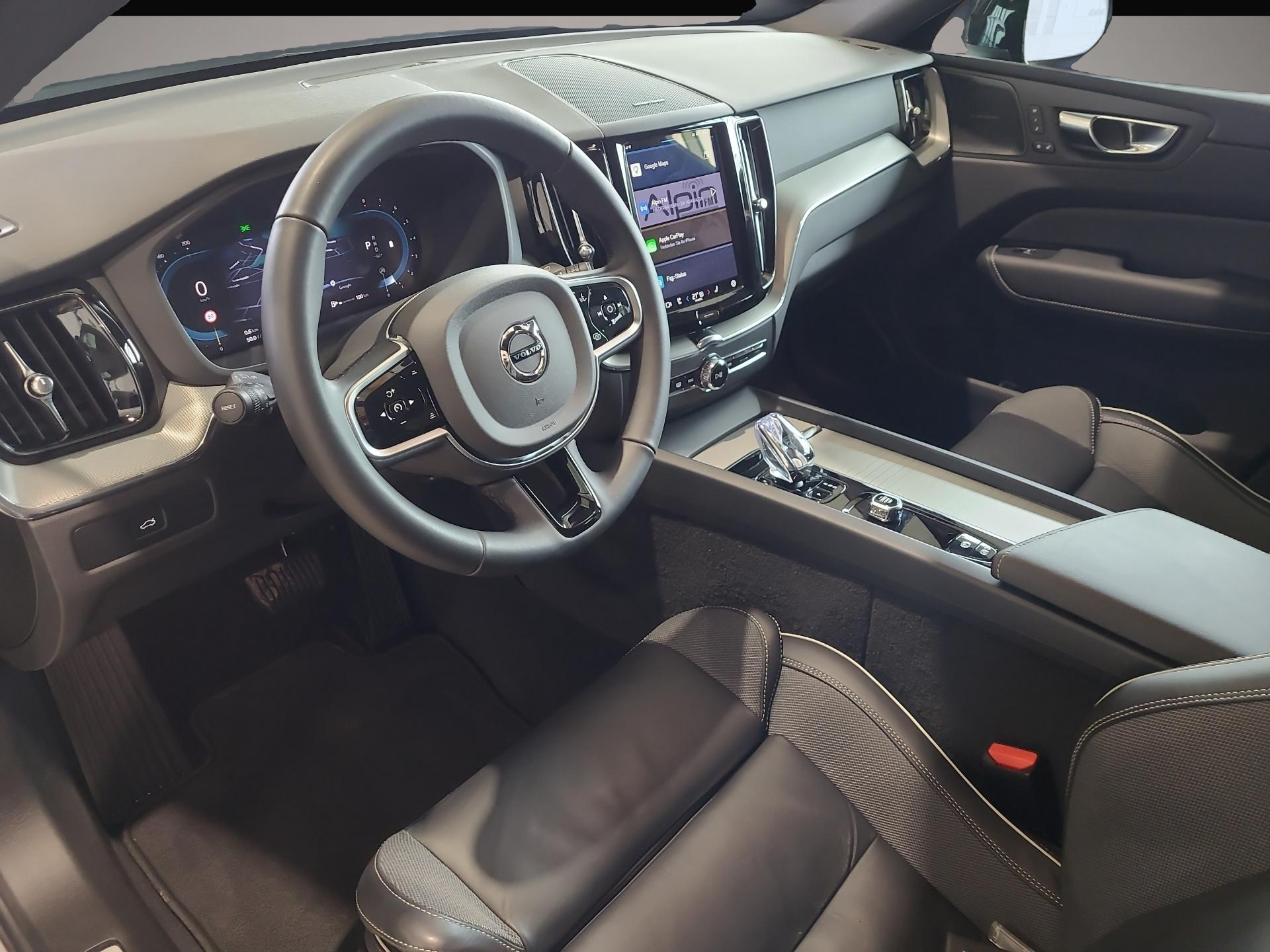 Volvo XC60 (02/2025, Benzin)