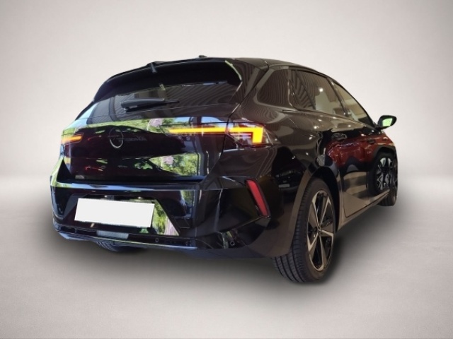 Opel Astra (05/2025, Benzin)