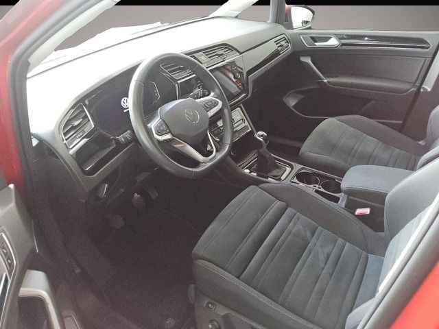Volkswagen Touran (05/2023, Benzin)