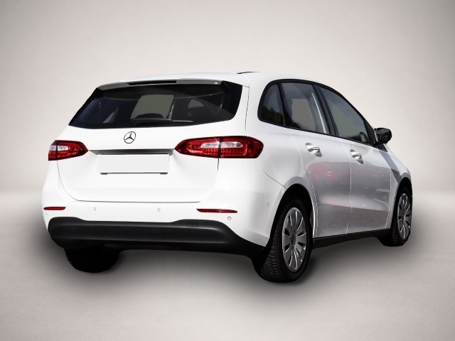 Mercedes-Benz B 180 (10/2021, Benzin)