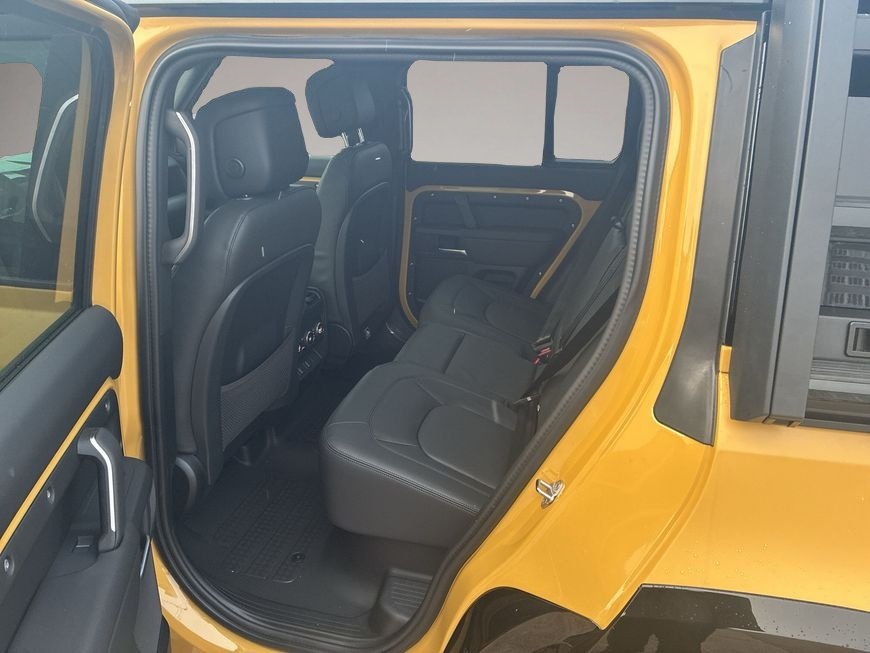 Land-Rover Defender (01/2026, Diesel)