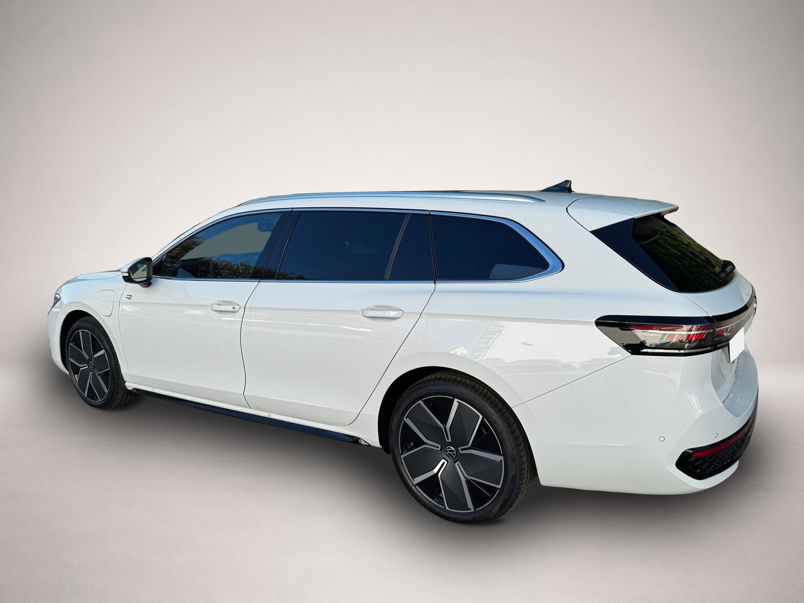 Volkswagen Passat Variant (06/2026, Hybrid (Benzin/Elektro))