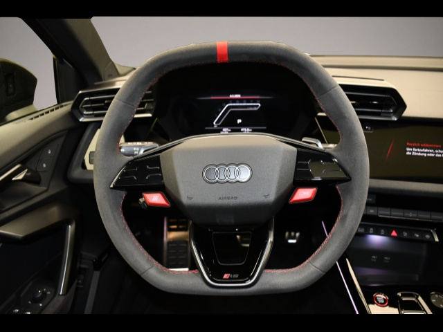 Audi quattro (07/2025, Benzin)