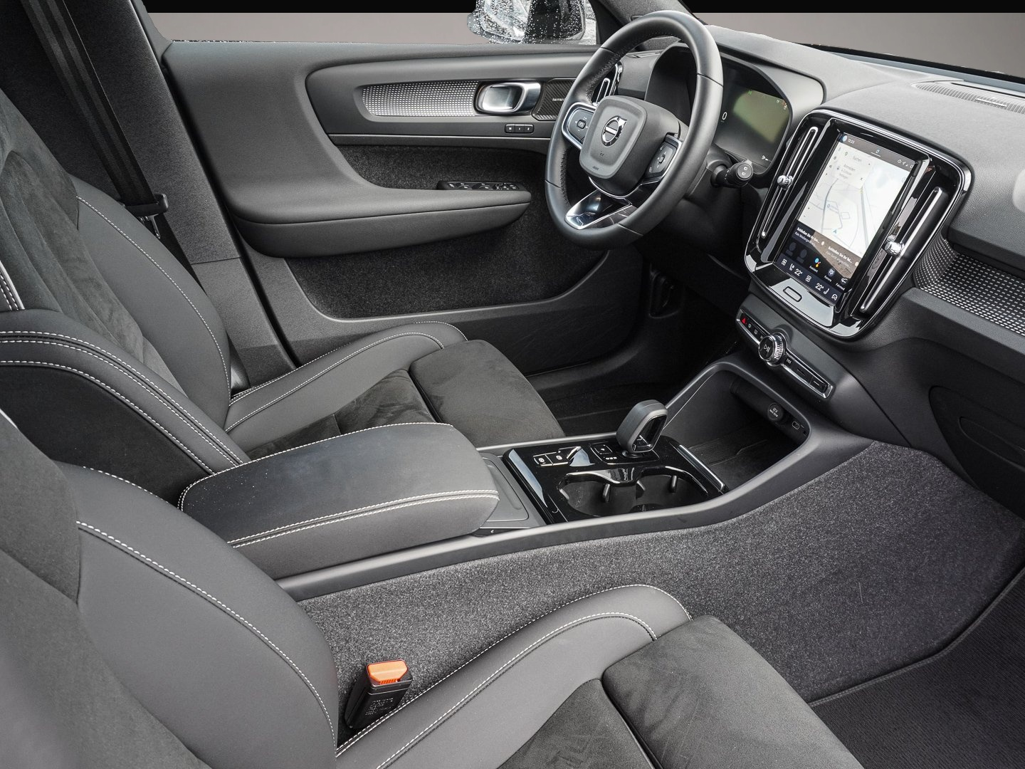 Volvo XC40 (07/2023, )